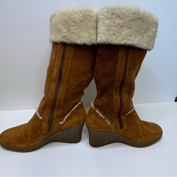 UGG Women's Sandra S/N 5449 Tan Leather Shearling Tall Wedge Boots Size 8 - Picture 8 of 16